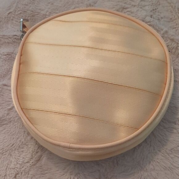 Harvey's Daisy Cross body bag - Picture 2 of 4